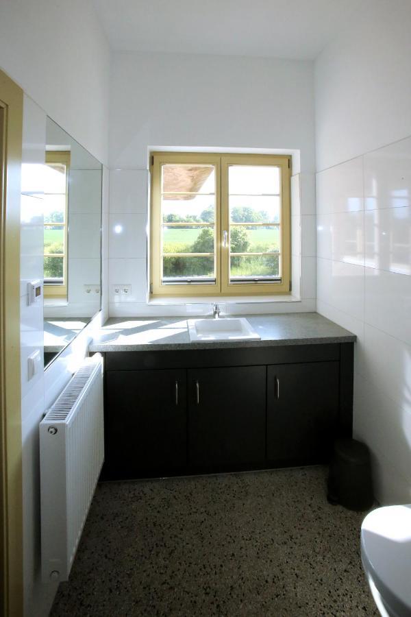 Bahnhof Hohen Mistorf Apartment Ngoại thất bức ảnh