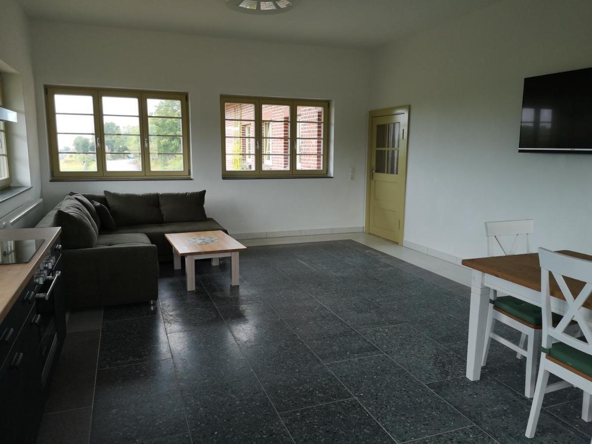 Bahnhof Hohen Mistorf Apartment Ngoại thất bức ảnh