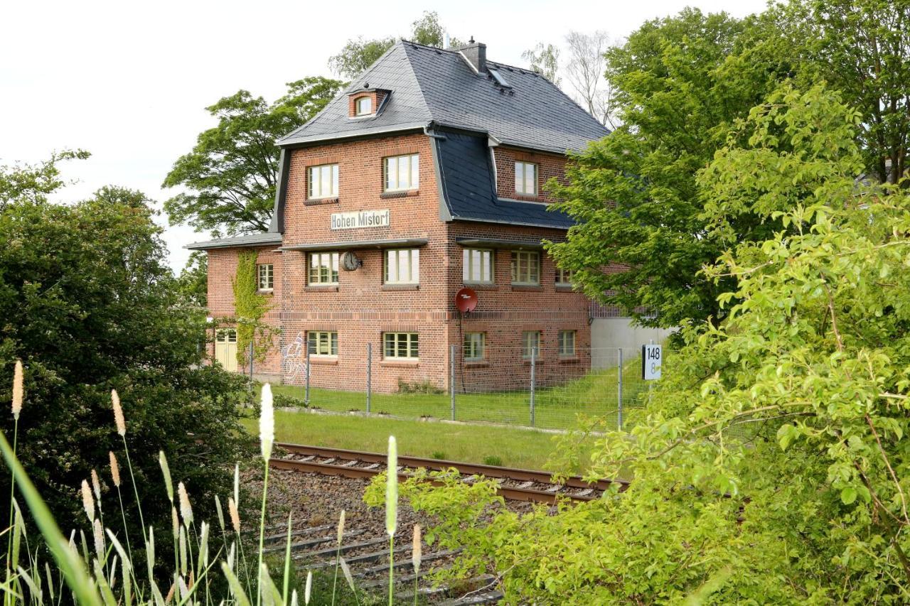 Bahnhof Hohen Mistorf Apartment Ngoại thất bức ảnh